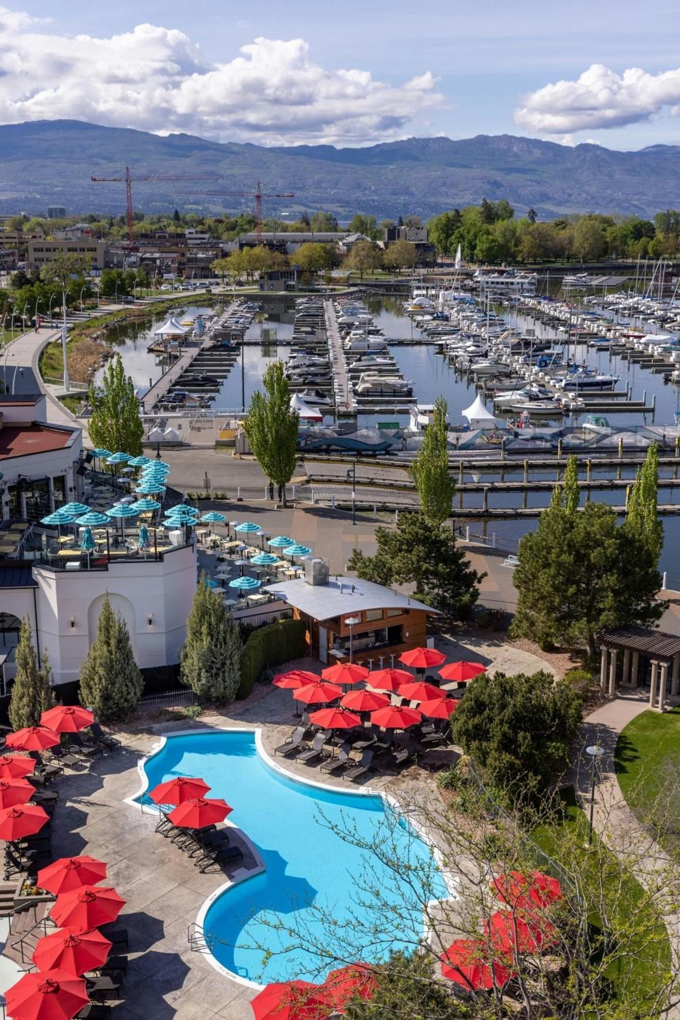 Delta Hotels By Marriott Grand Okanagan Resort Kelowna Exterior photo